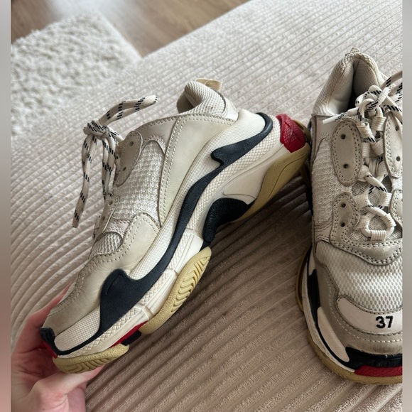 Balenciaga Triple S White and Red Trainers - Picture 5 of 6